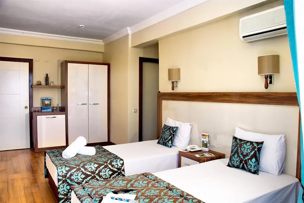 ***  Hotel Flora Suites Soğucak トルコ